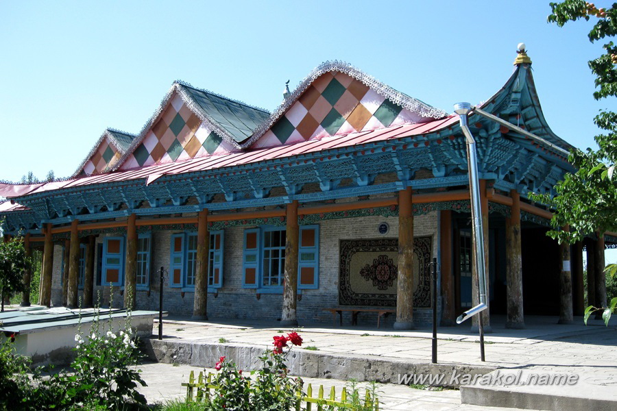 Город Каракол. Дунганская мечеть Город Каракол. Дунганская мечеть